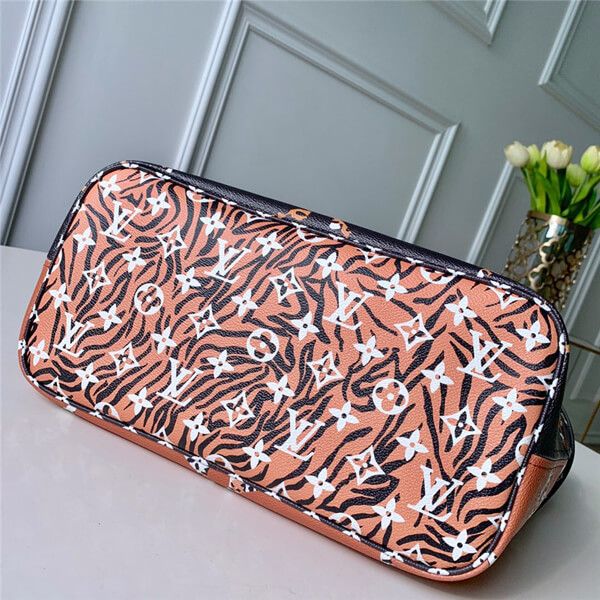 ルイヴィトン トートバッグ コピー レパード柄ジャイアントモノグラムネバーフルMM M44676